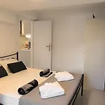 Cozy With Private Jacuzzi - Fiber Internet - Private Parking