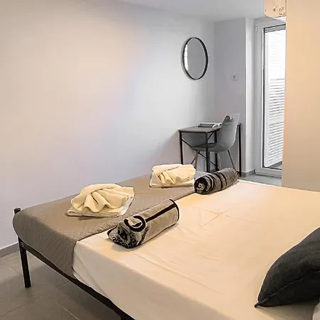 Cozy Private Plunge Pool- Fiber Internet - Private Parking Apartment Chania (Crete)
