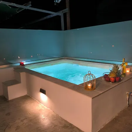 Cozy With Private Jacuzzi - Fiber Internet - Private Parking Χανιά