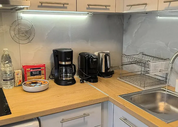 Cozy With Private Jacuzzi - Fiber Internet - Private Parking Apartment