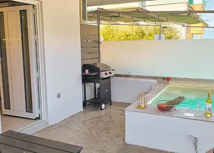 Cozy With Private Jacuzzi - Fiber Internet - Private Parking * Chania (Crete)