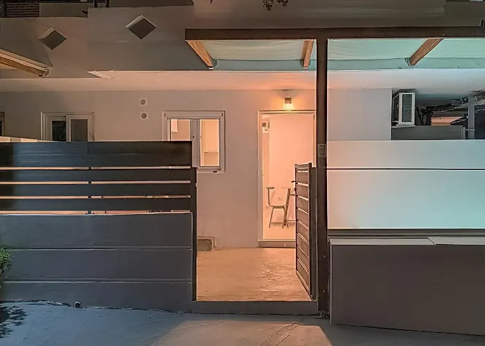 Cozy With Private Jacuzzi - Fiber Internet - Private Parking * Χανιά